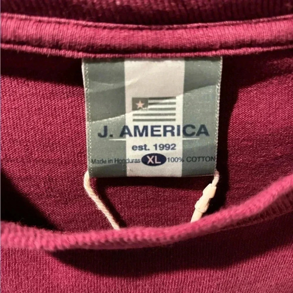 💕3/$25💕 University of Montana Grizzlies T-shirt - Picture 4 of 4